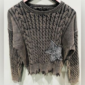 Women’s Crew Neck Cable Knit Cotton Sweater Star Patch Size S/M New Without Tags